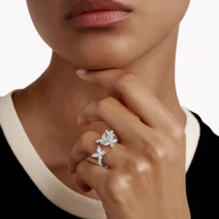 Graff Classic Butterfly Petite Diamond Ring^ White Diamond|Butterfly