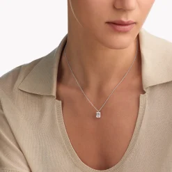 Graff Emerald Cut Diamond Pendant^ White Diamond|Classic Graff