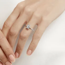 Graff Paragon Emerald Cut Diamond Engagement Ring^ Emerald|Paragon